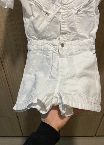 Düğmeli Beyaz Kısa Kollu Kadın Tulum - Görsel 3