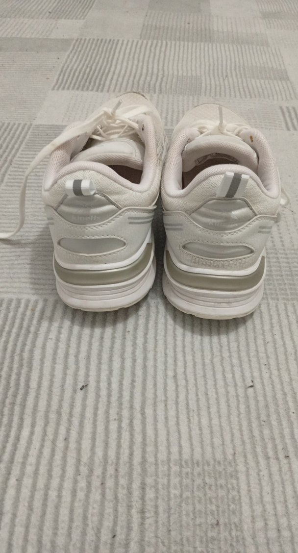 Beyaz Bağcıklı Kadın Spor Ayakkabı - Görsel 4