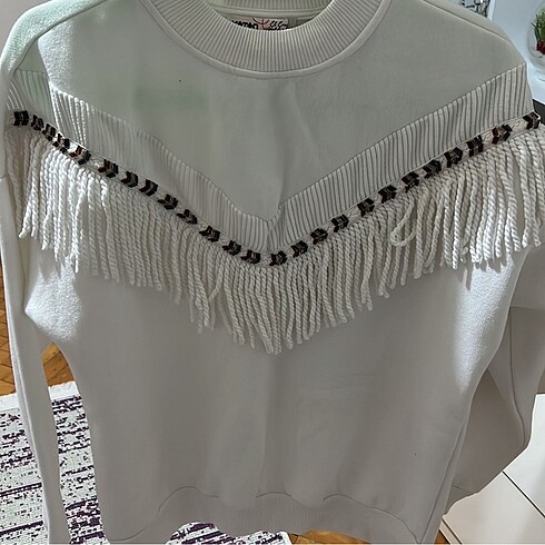Sweatshirt