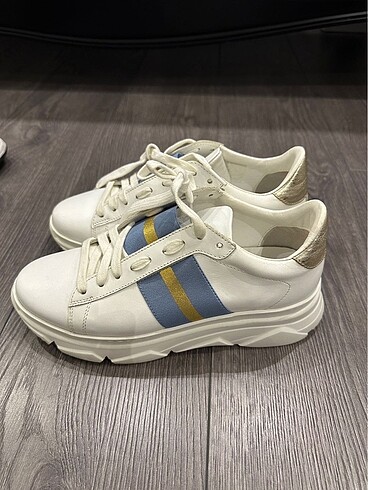Vakko Vakko sneakers