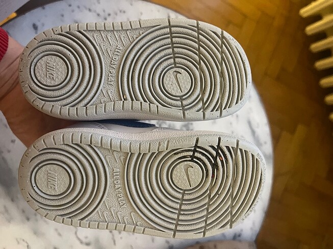 21 Beden beyaz Renk Nike spor ayakkabısı