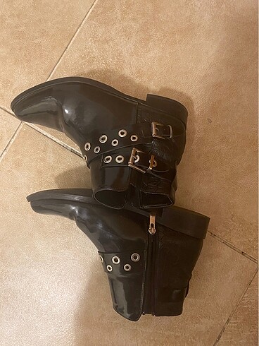 Elle shoes