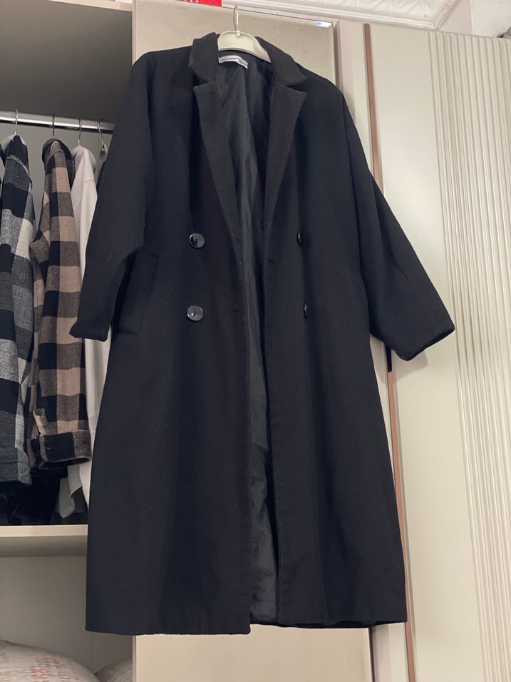 Siyah Düğmeli Uzun Kaban - Görsel 2