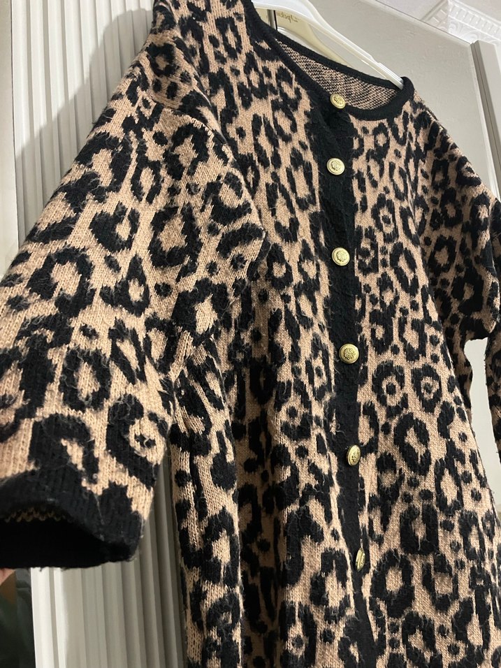 Düğmeli Leopar Desenli Bohem Kadın Hırka - Görsel 3