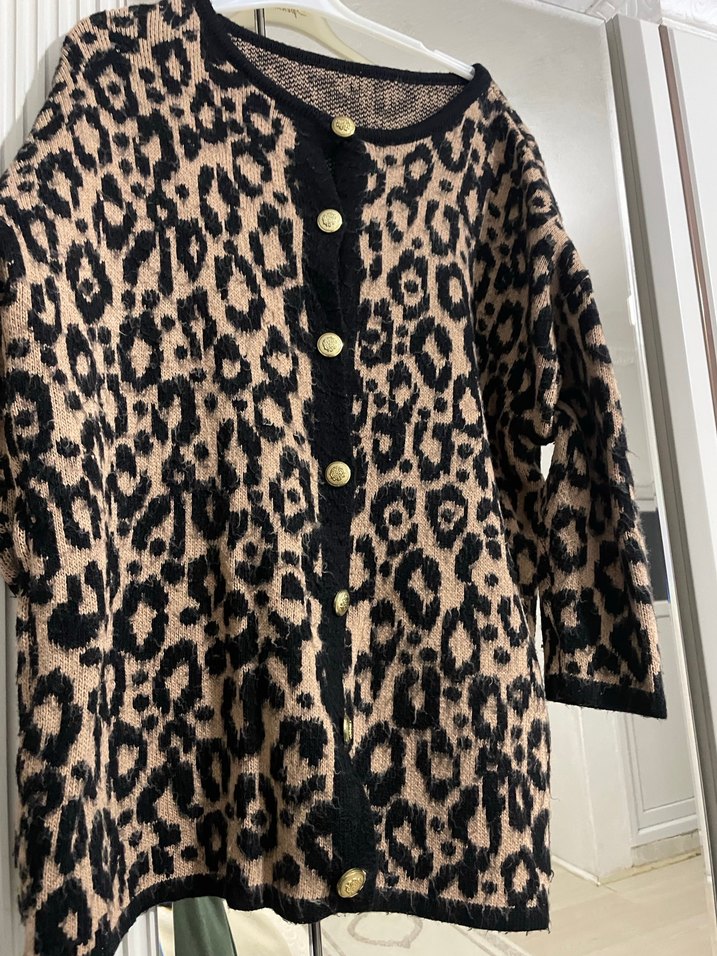 Düğmeli Leopar Desenli Bohem Kadın Hırka - Görsel 2
