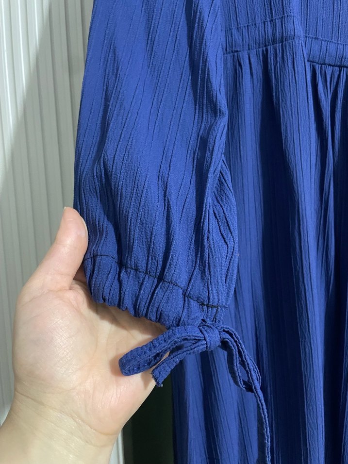 Kadın Lacivert Piliseli Uzun Elbise - Görsel 3