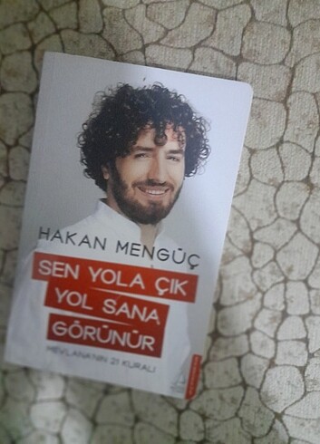 Hakan Mengüç Sen Yola Çık Yol Sana Görünür 