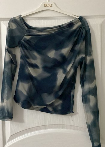 Uzun Kollu Mavi Batik Bluz kayık yaka sırtı transparan