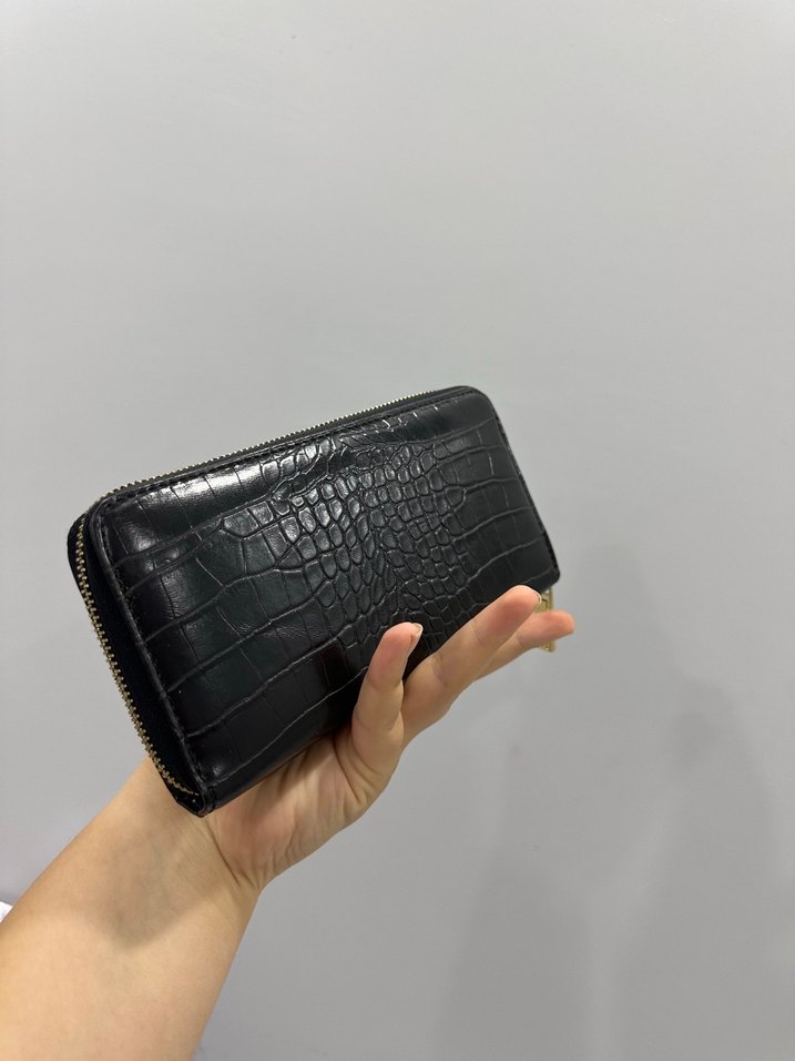 İnci Siyah Deri Yılan Desenli Fermuarlı Cüzdan - Görsel 3