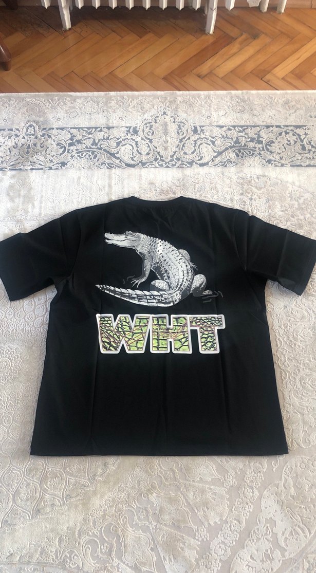 Siyah Baskılı Erkek Tişörtiki kol altı61 boyu76 cm - Görsel 4