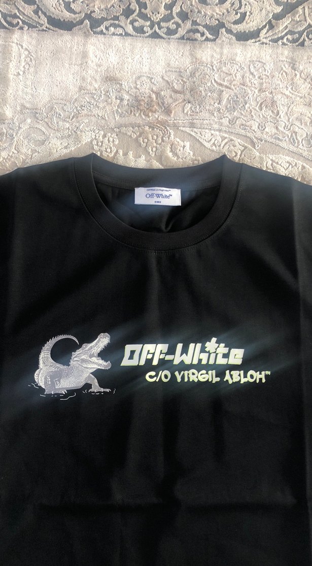 Siyah Baskılı Erkek Tişörtiki kol altı61 boyu76 cm - Görsel 2