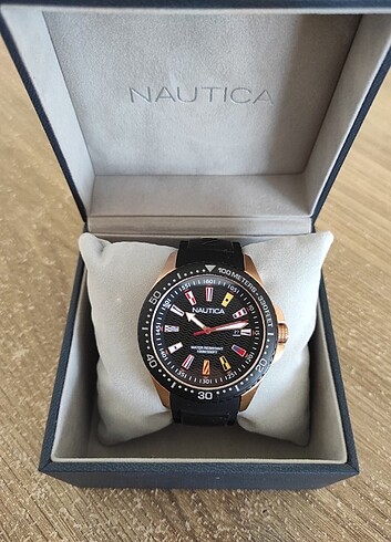 Nautica flamali saat