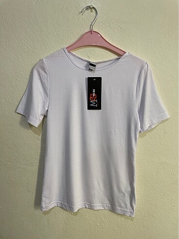 vücuda oturan tshirt