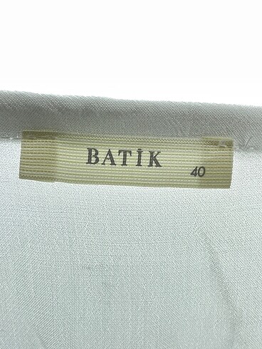 40 Beden beyaz Renk Batik Kısa Elbise %70 İndirimli.