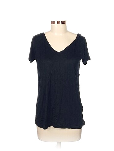 Diğer T-shirt %70 İndirimli.