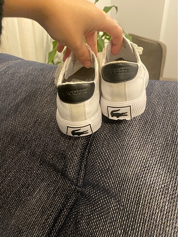 30 Beden Lacoste marka çocuk ayakkabısı
