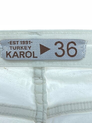 36 Beden beyaz Renk Diğer Jean / Kot %70 İndirimli.
