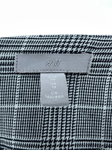 38 Beden çeşitli Renk H&M Kısa Elbise %70 İndirimli.