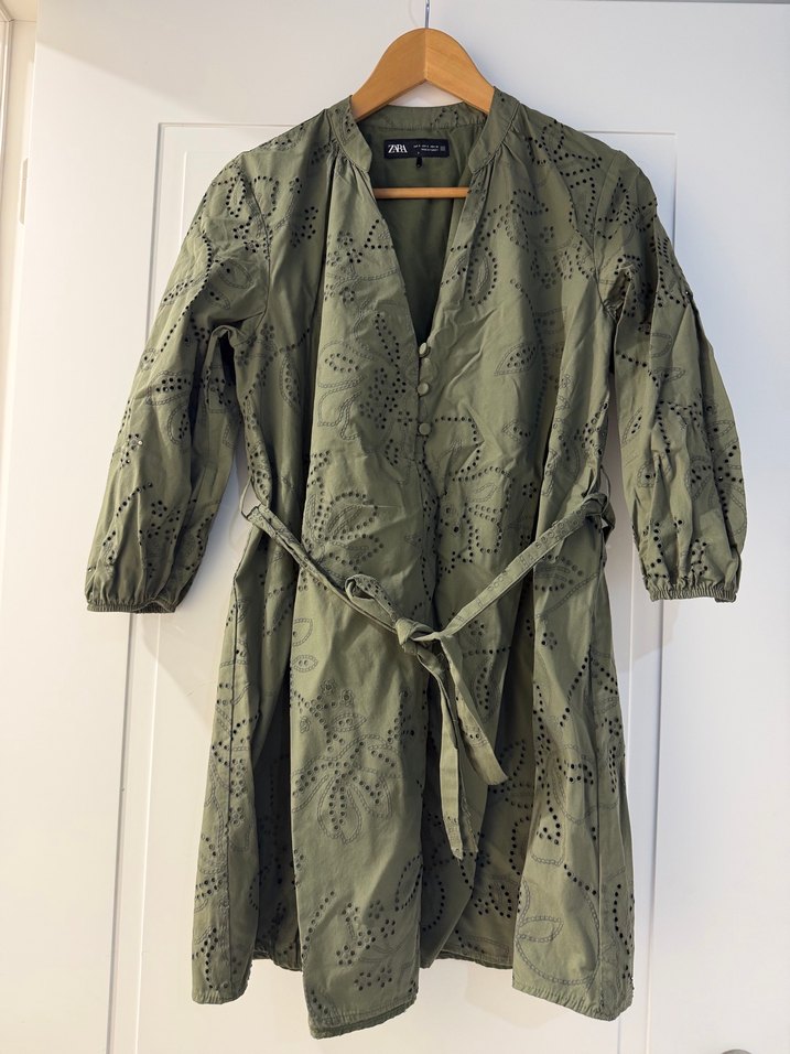 Nakışlı Kuşaklı Uzun Kadın Elbise - Görsel 2