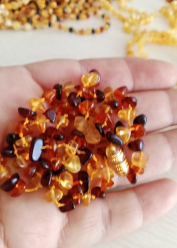 Beden çeşitli Renk Damla kehribar kolye 50 cm 8 gram