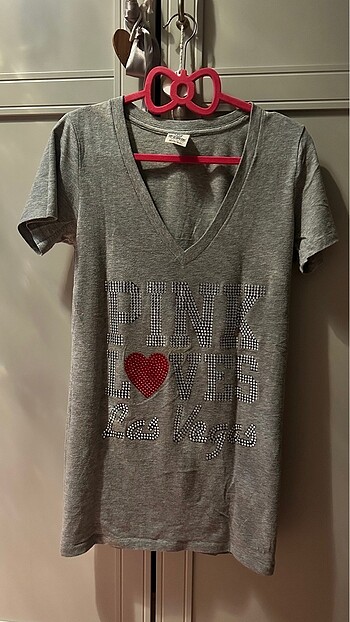 pink marka taşli tshirt
