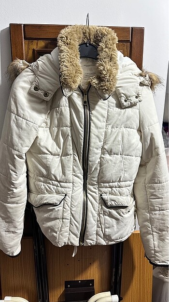 Zara krem rengi mont