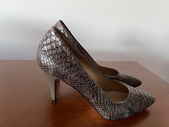 Diğer Gri Yılan Derisi Stiletto