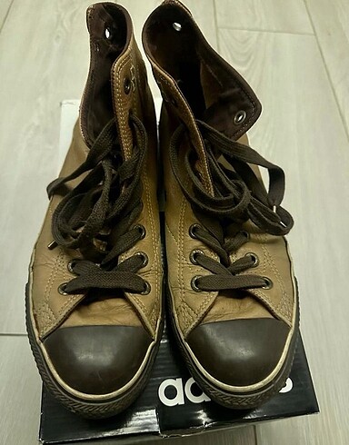 Deri converse