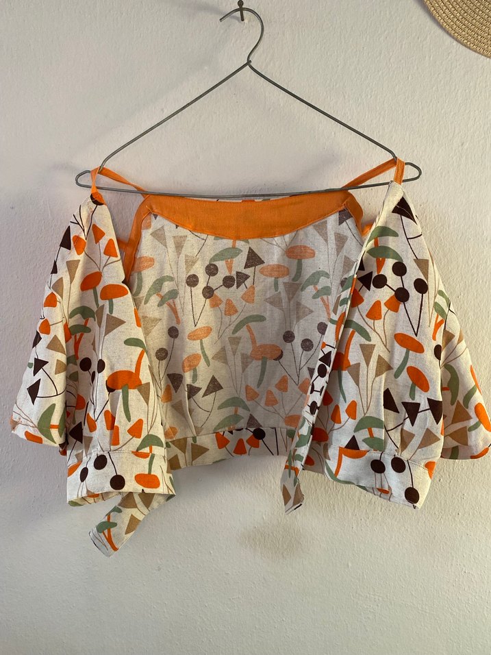 Renkli Desenli Yelek - Görsel 2