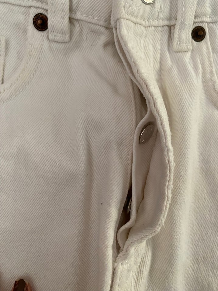 Düğmeli Beyaz Mini Denim Şort - Görsel 5