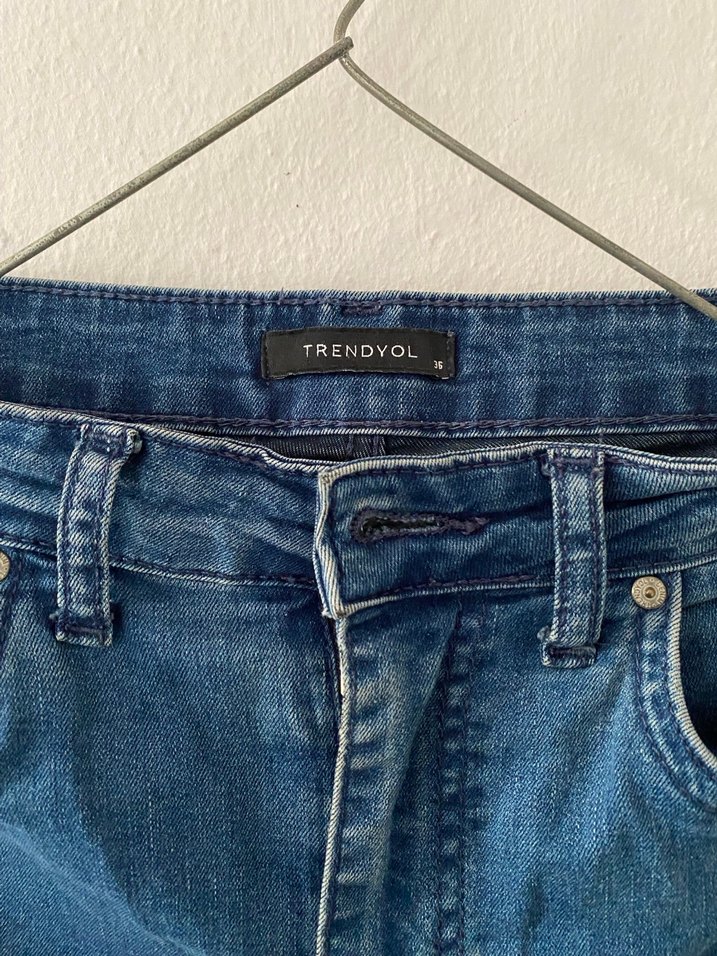 Trendyol Mavi Dar Kesim Kadın Kot Pantolon - Görsel 3