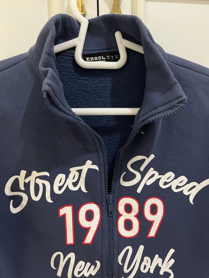 Mavi Baskılı Fermuarlı Crop Sweatshirt - Görsel 2