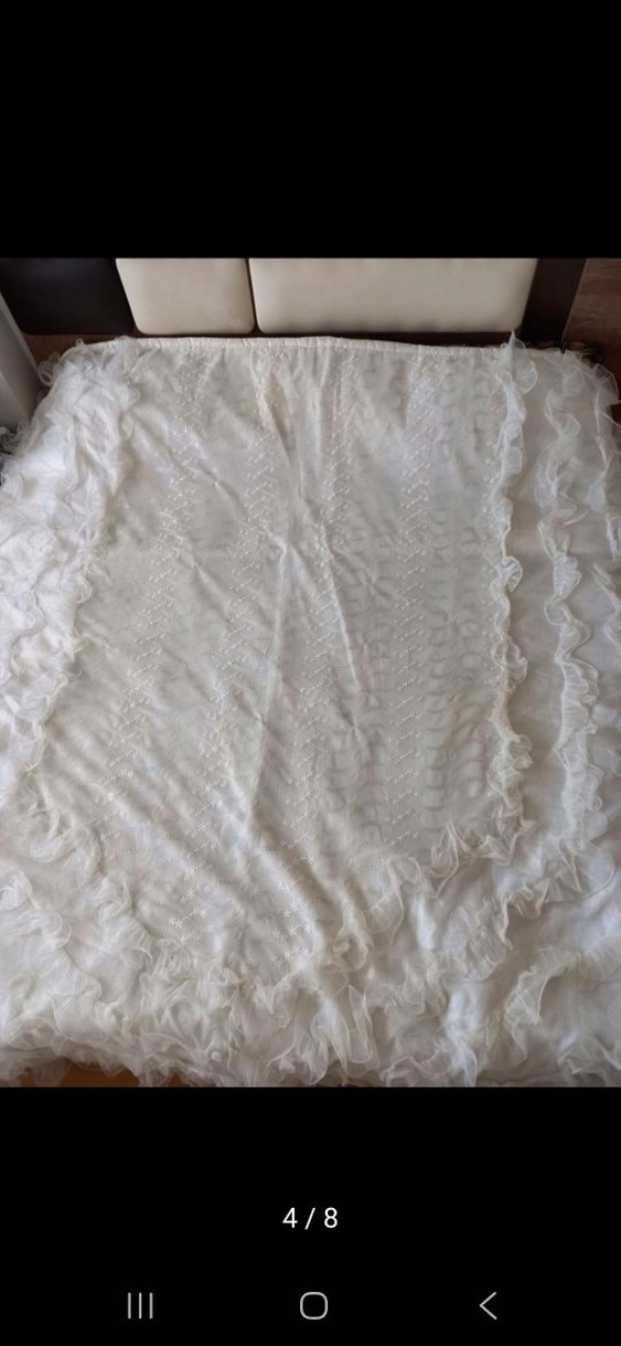 Beyaz Parlak Fırfırlı Yatak Örtüsü - Görsel 4