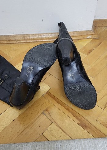 Tokalı Siyah Deri Diz Boyu Kadın Çizme - Görsel 5