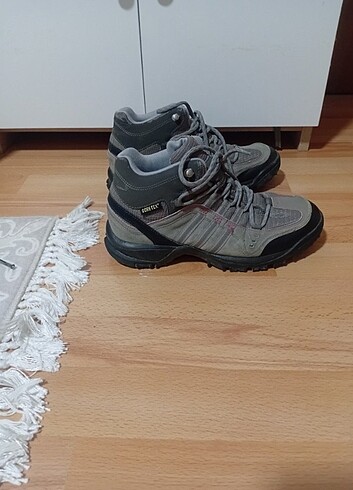 Adidas ADİDAS marka bot