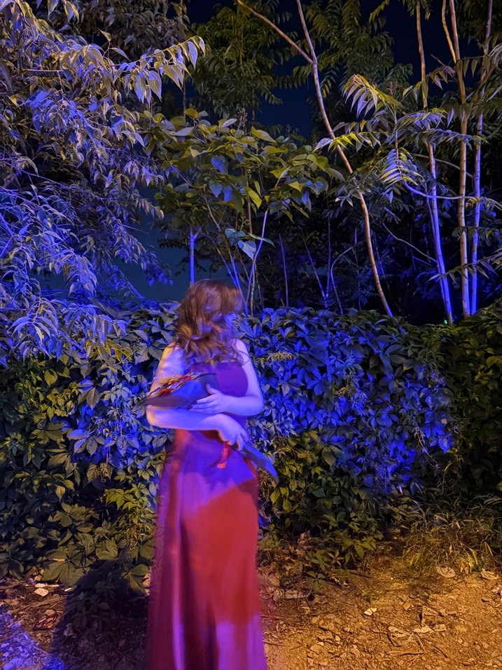 Bordo Straplez Midi Yırtmaçlı Drapeli Kadın Abiye - Görsel 2