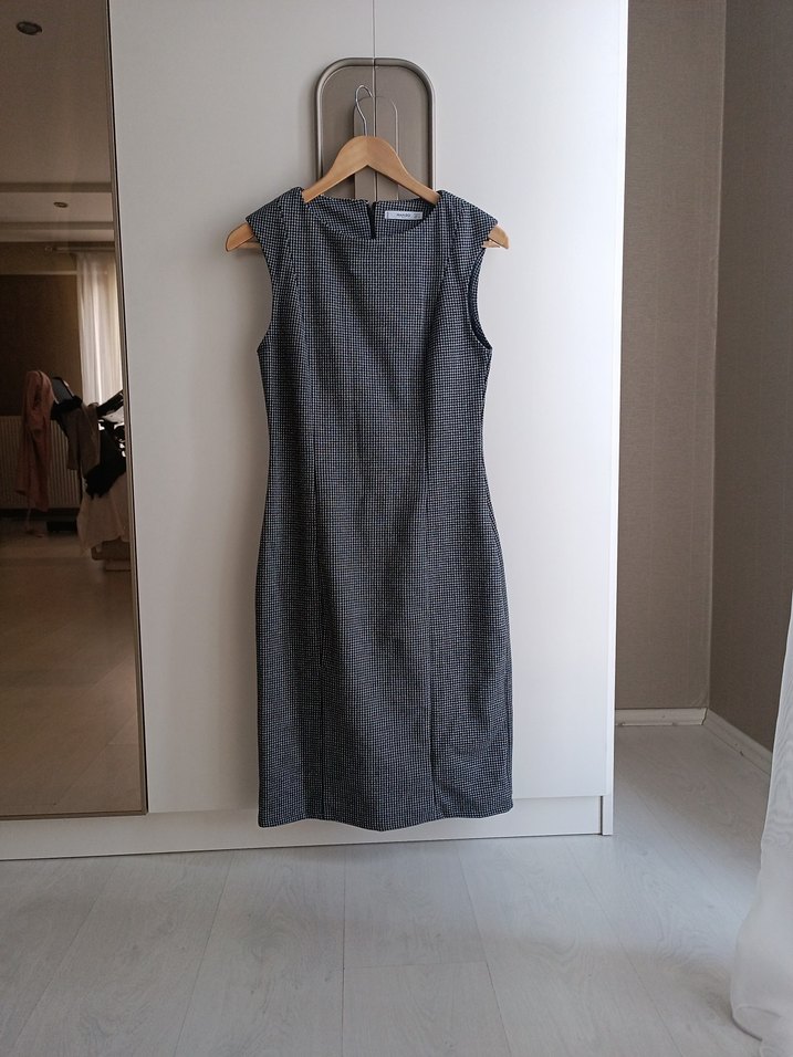 Gri Kolsuz Midi Ofis Elbisesi - Görsel 2