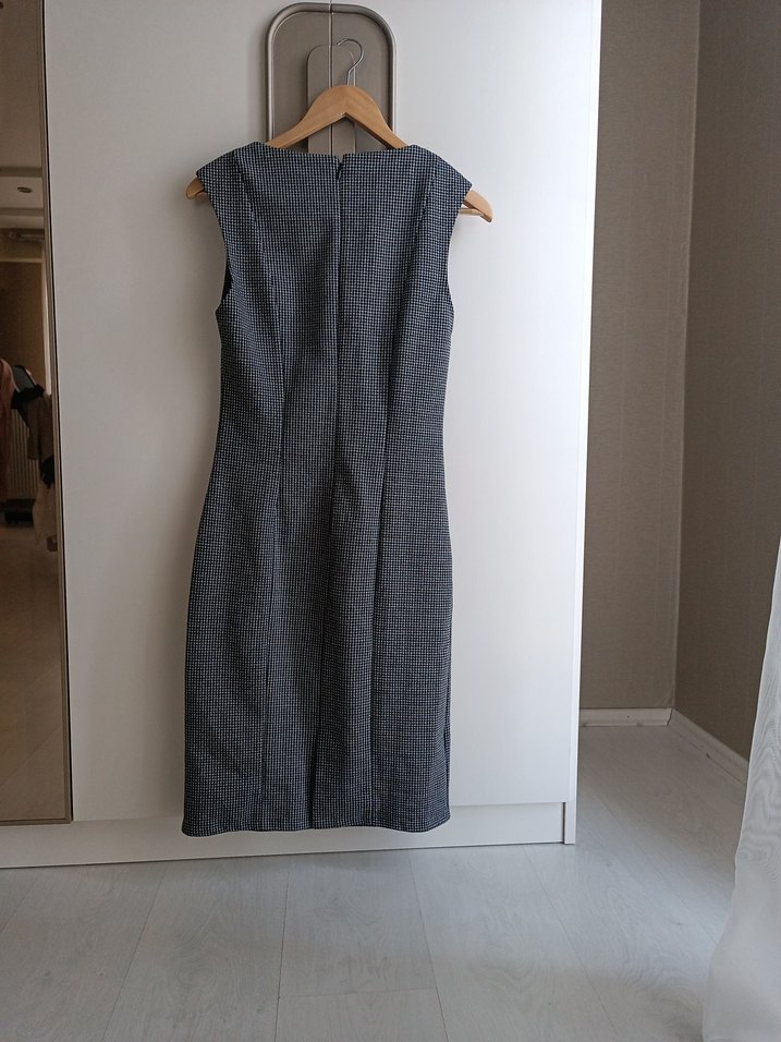 Gri Kolsuz Midi Ofis Elbisesi - Görsel 3