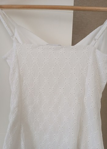 Beyaz Dantel Detaylı Kolsuz Mini Elbise - Görsel 4