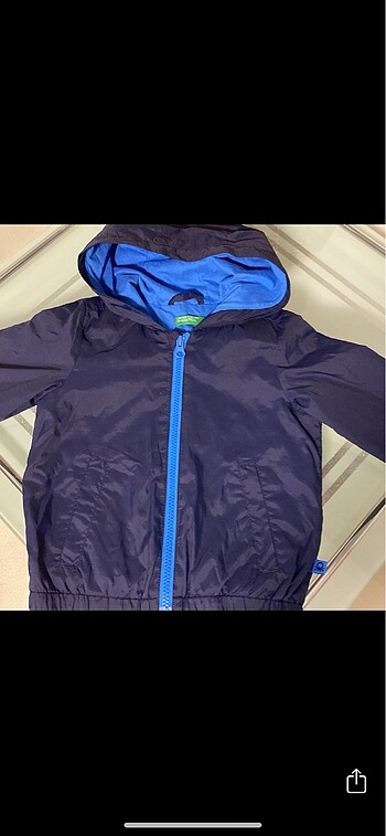Benetton çocuk yağmurluk