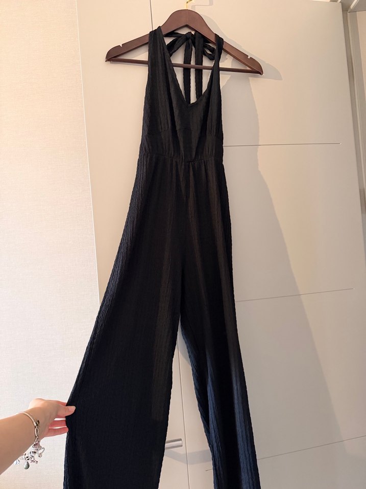 Siyah Sırtı Açık Tulum - Görsel 3