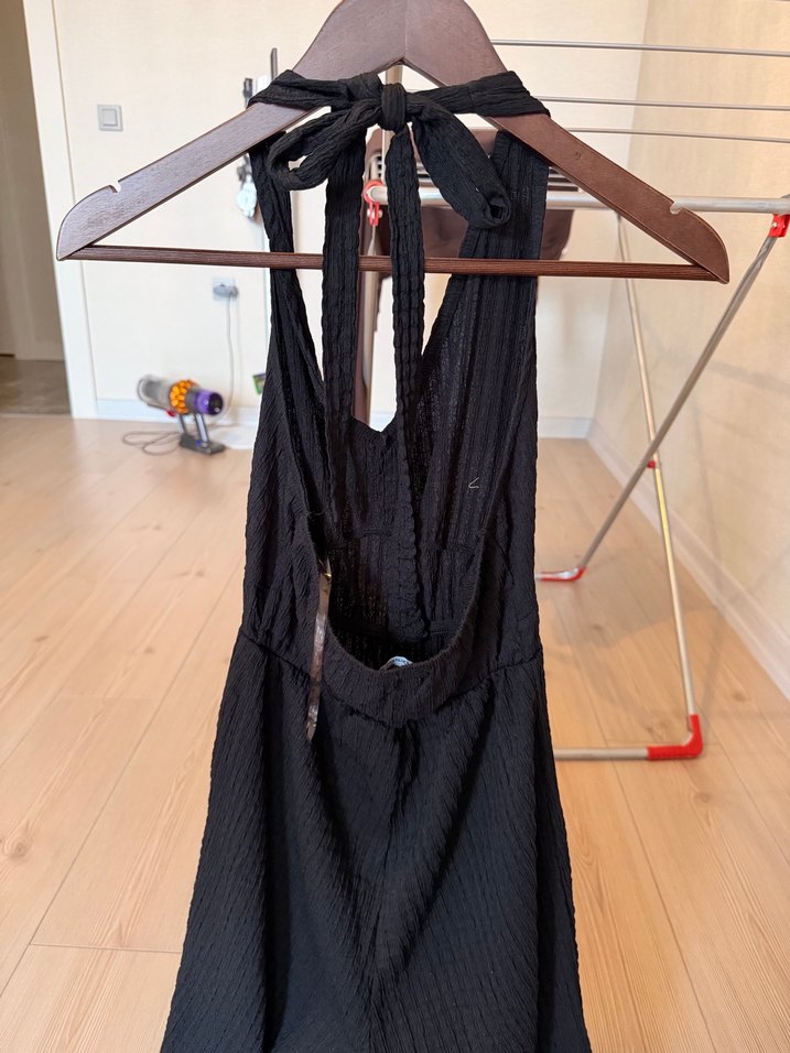 Siyah Sırtı Açık Tulum - Görsel 2