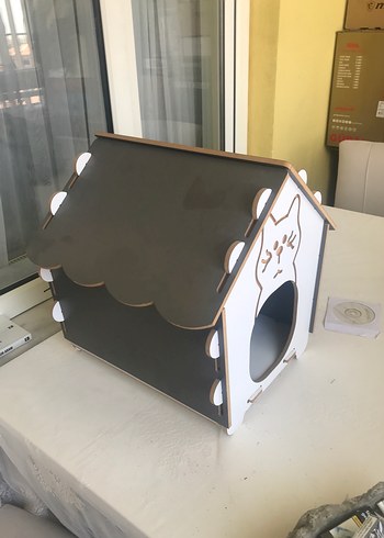 Beyaz ve Gri Kedi Evi - Görsel 2