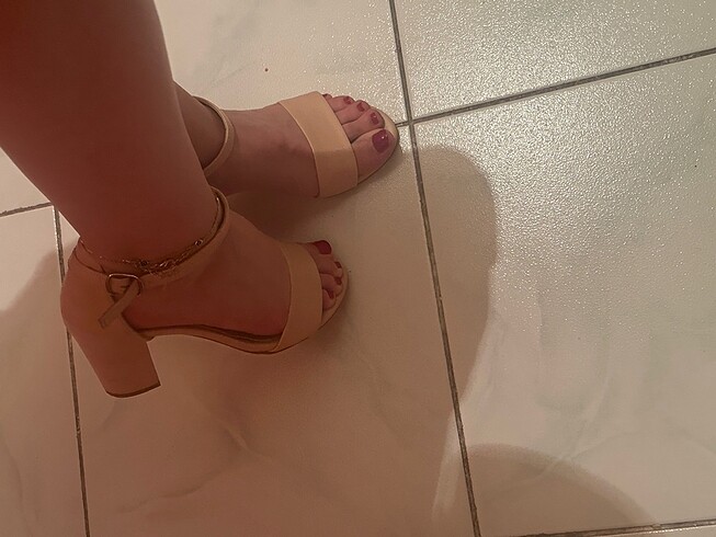 Nude tek bant topuklu ayakkabı