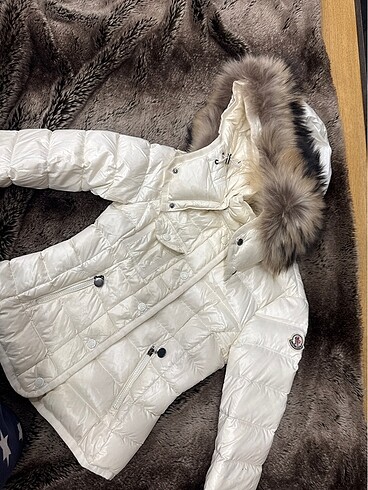 Beyaz Moncler orijinal mont