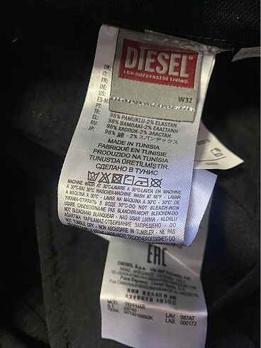 32 Beden DIESEL jeans 2019 D-Strukt