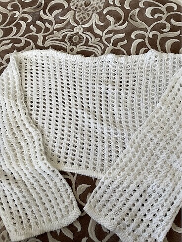 Standart delikli crop