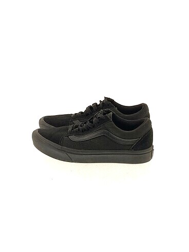 Vans Spor Ayakkabı %70 İndirimli.
