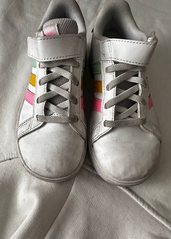 Kız Çocuk Beyaz Sneaker - Cırt Cırtlı, Renkli Şeritli - Görsel 6