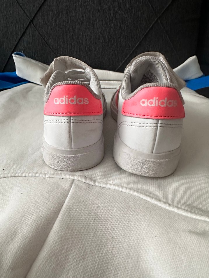 Kız Çocuk Beyaz Sneaker - Cırt Cırtlı, Renkli Şeritli - Görsel 5